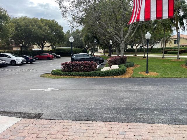 3725 NE 11th St, Homestead, FL 33033