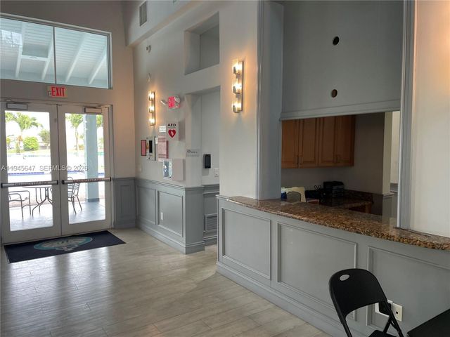 3725 NE 11th St, Homestead, FL 33033