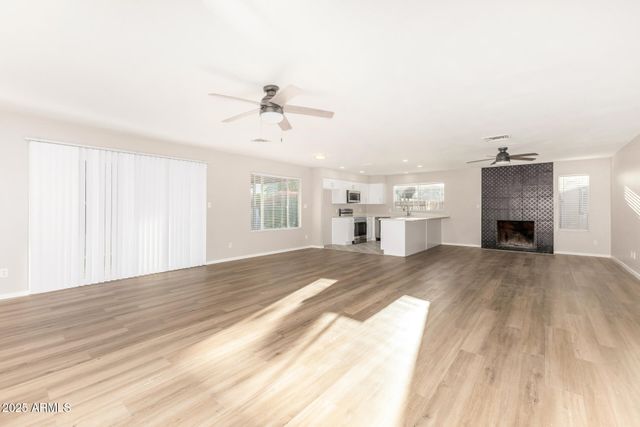 2207 W PORTOBELLO Avenue, Mesa, AZ 85202