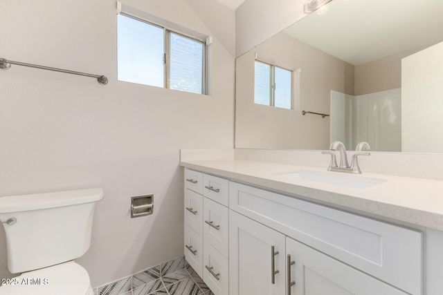 2207 W PORTOBELLO Avenue, Mesa, AZ 85202