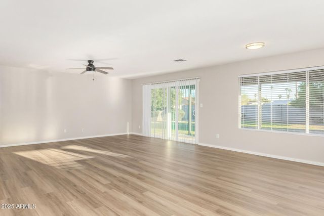 2207 W PORTOBELLO Avenue, Mesa, AZ 85202