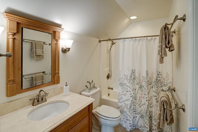 5223 BROOK VIEW RD, Crozet, VA 22932