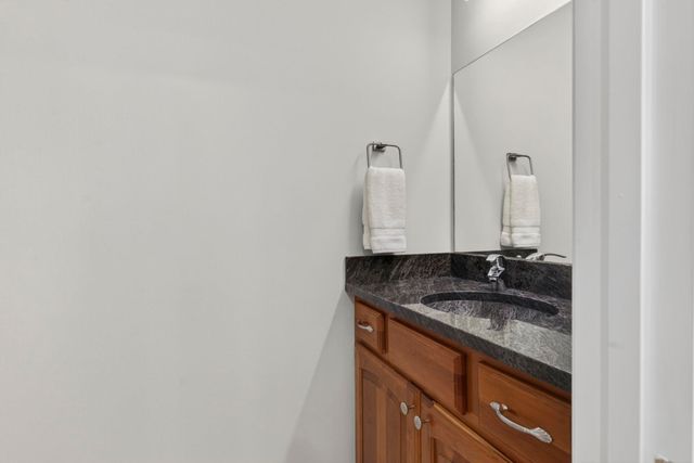 30 Charter St Unit 14, Exeter, NH 03833