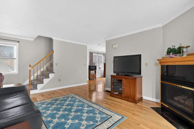 30 Charter St Unit 14, Exeter, NH 03833