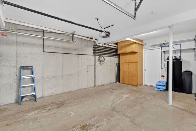30 Charter St Unit 14, Exeter, NH 03833