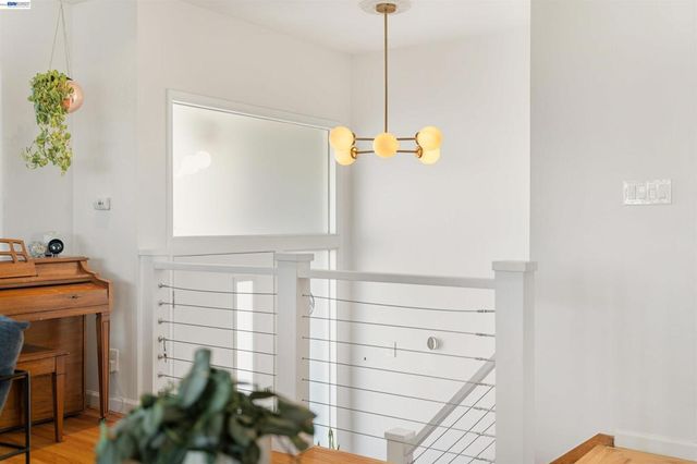 10774 Hellman St, Oakland, CA 94605