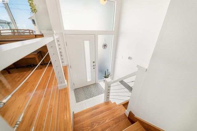 10774 Hellman St, Oakland, CA 94605
