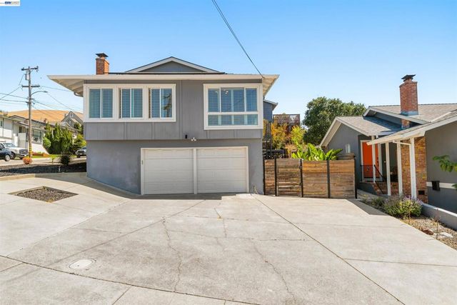 10774 Hellman St, Oakland, CA 94605