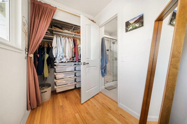 10774 Hellman St, Oakland, CA 94605