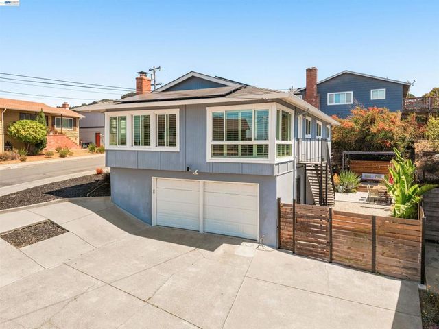 10774 Hellman St, Oakland, CA 94605