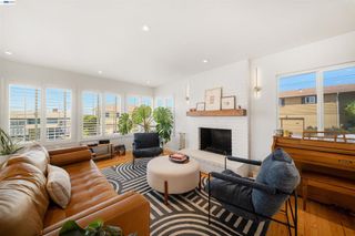 10774 Hellman St, Oakland, CA 94605