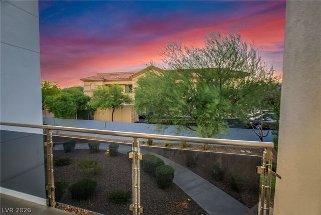 8925 West Flamingo Road 201, Las Vegas, NV 89147
