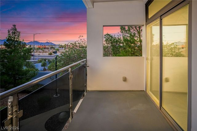 8925 West Flamingo Road 201, Las Vegas, NV 89147
