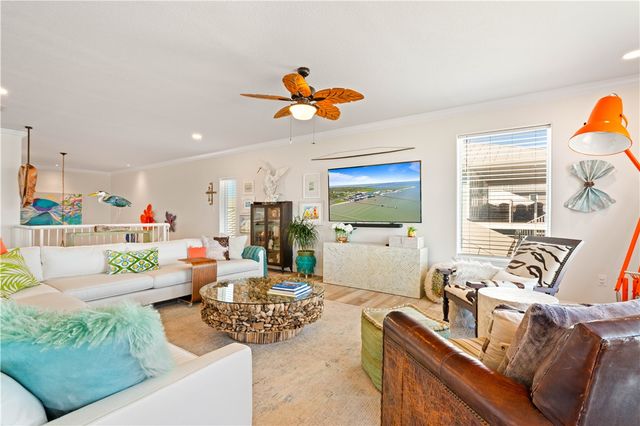 13 Sea Shell Shores Dr, Rockport, TX 78382