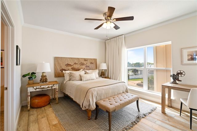 13 Sea Shell Shores Dr, Rockport, TX 78382