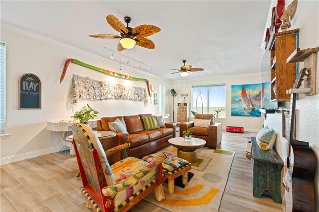 13 Sea Shell Shores Dr, Rockport, TX 78382