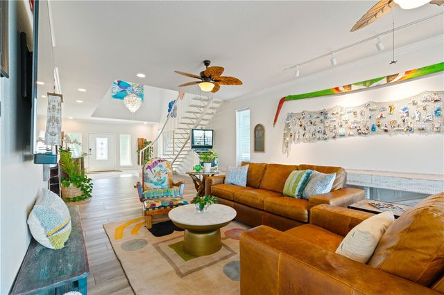 13 Sea Shell Shores Dr, Rockport, TX 78382