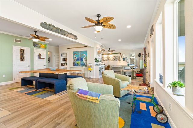 13 Sea Shell Shores Dr, Rockport, TX 78382