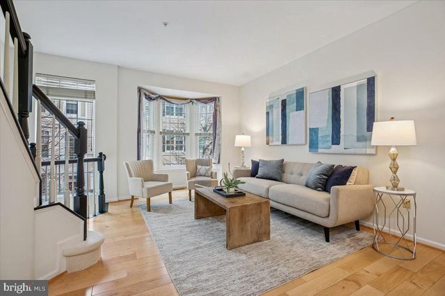 5850 COWLING CT, Alexandria, VA 22304