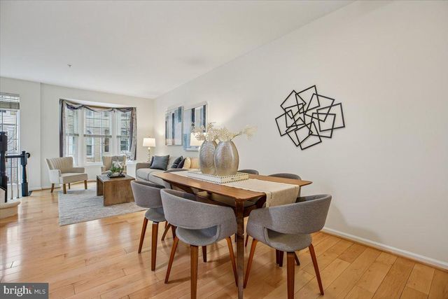 5850 COWLING CT, Alexandria, VA 22304