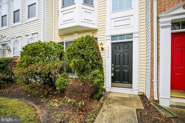 5850 COWLING CT, Alexandria, VA 22304