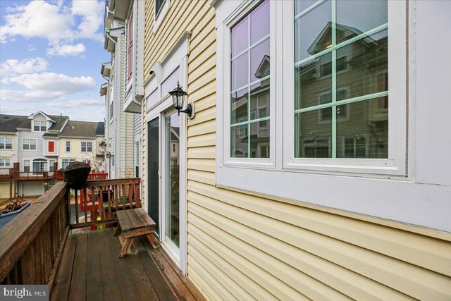 5850 COWLING CT, Alexandria, VA 22304