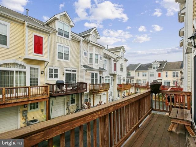 5850 COWLING CT, Alexandria, VA 22304