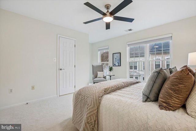 5850 COWLING CT, Alexandria, VA 22304