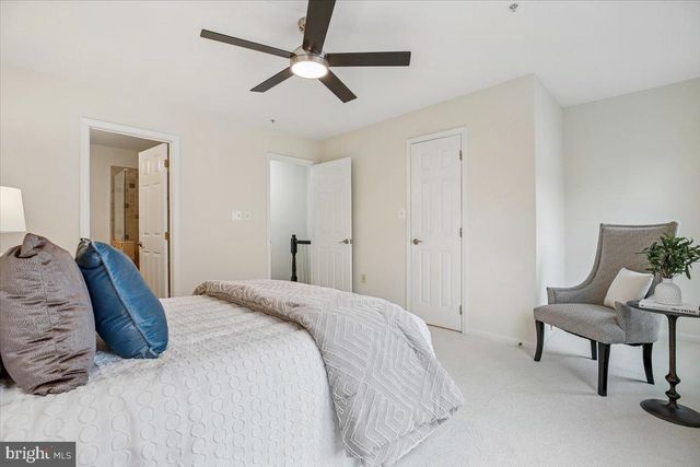 5850 COWLING CT, Alexandria, VA 22304