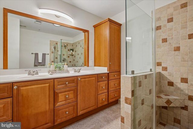 5850 COWLING CT, Alexandria, VA 22304