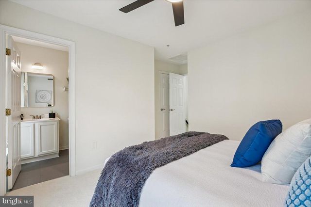 5850 COWLING CT, Alexandria, VA 22304