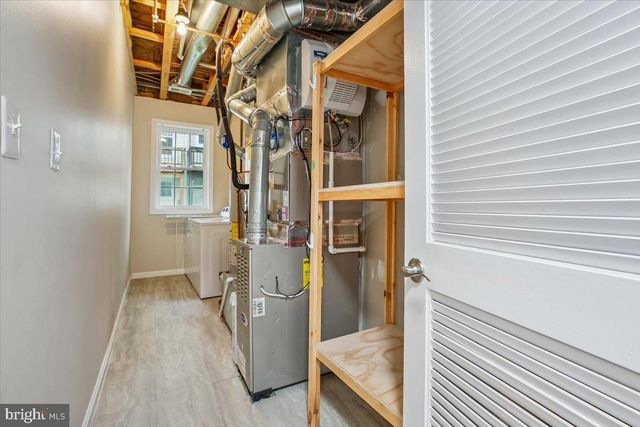 5850 COWLING CT, Alexandria, VA 22304