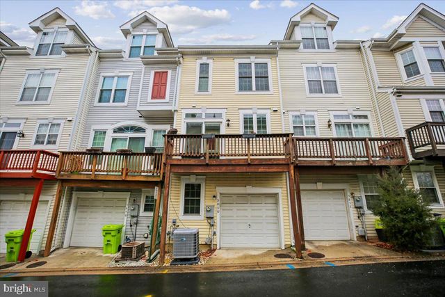 5850 COWLING CT, Alexandria, VA 22304