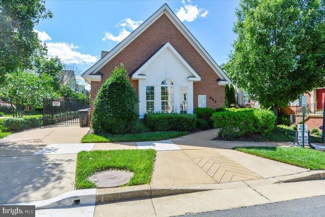 5850 COWLING CT, Alexandria, VA 22304