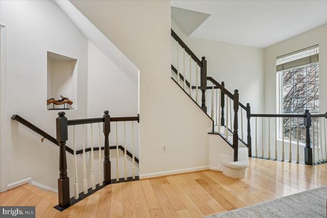 5850 COWLING CT, Alexandria, VA 22304