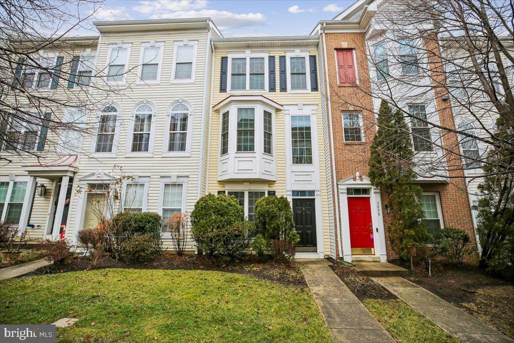 5850 COWLING CT, Alexandria, VA 22304