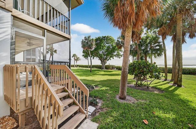 218 NE Edgewater Drive 218, Hutchinson Island, FL 34996