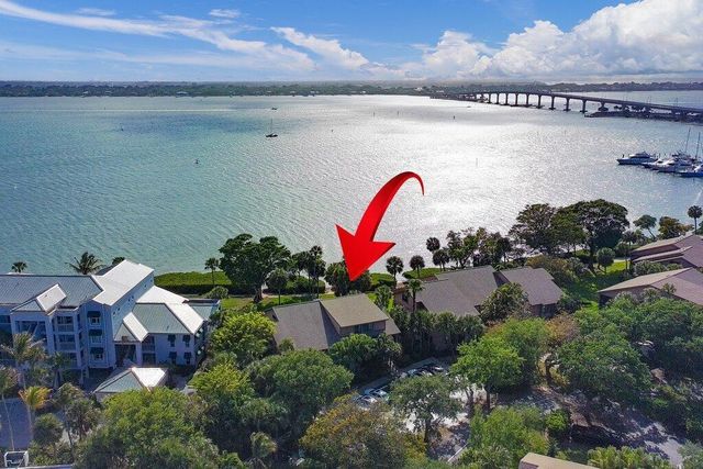 218 NE Edgewater Drive 218, Hutchinson Island, FL 34996