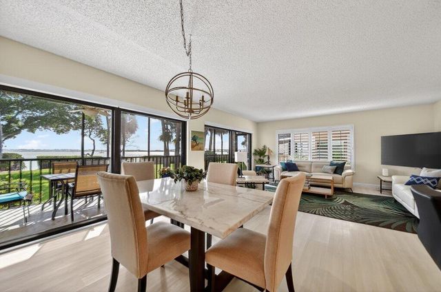 218 NE Edgewater Drive 218, Hutchinson Island, FL 34996