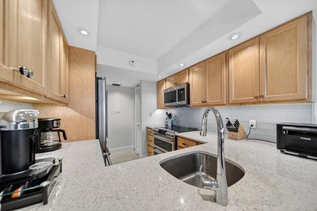 218 NE Edgewater Drive 218, Hutchinson Island, FL 34996
