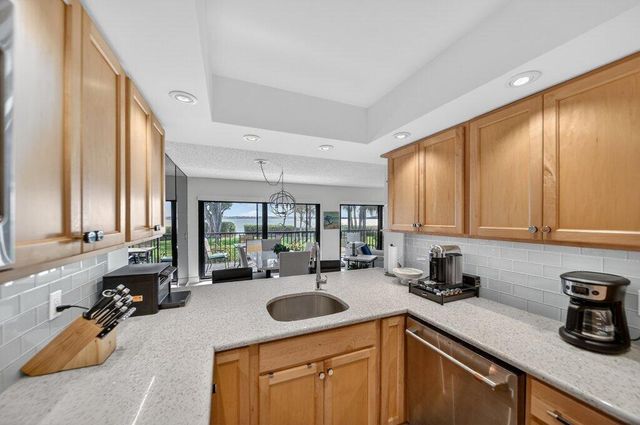 218 NE Edgewater Drive 218, Hutchinson Island, FL 34996