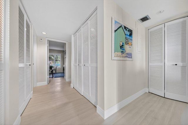 218 NE Edgewater Drive 218, Hutchinson Island, FL 34996