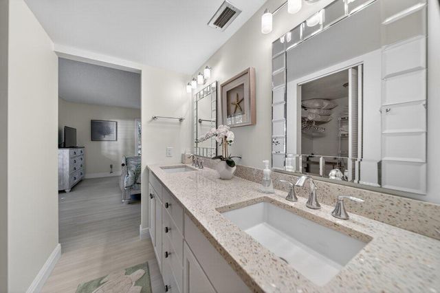 218 NE Edgewater Drive 218, Hutchinson Island, FL 34996