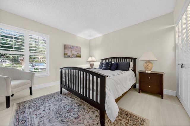 218 NE Edgewater Drive 218, Hutchinson Island, FL 34996