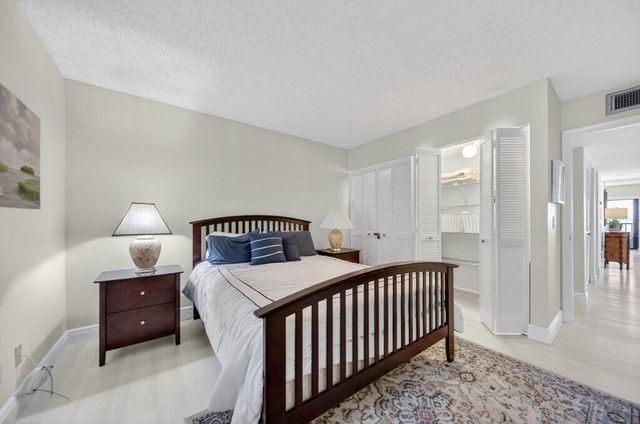 218 NE Edgewater Drive 218, Hutchinson Island, FL 34996