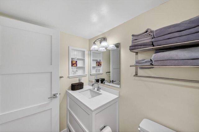 218 NE Edgewater Drive 218, Hutchinson Island, FL 34996