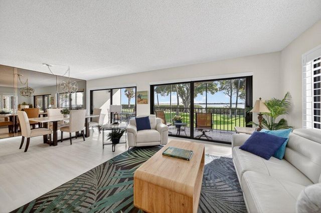 218 NE Edgewater Drive 218, Hutchinson Island, FL 34996