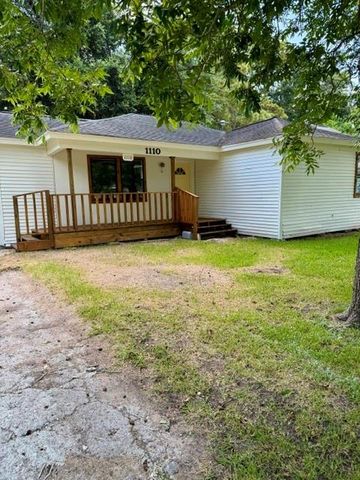 1110 Jarrett Street, Liberty, TX 77575