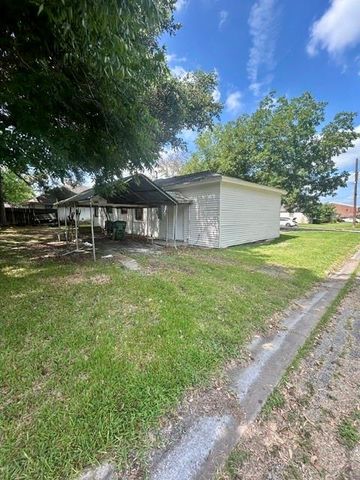 1110 Jarrett Street, Liberty, TX 77575