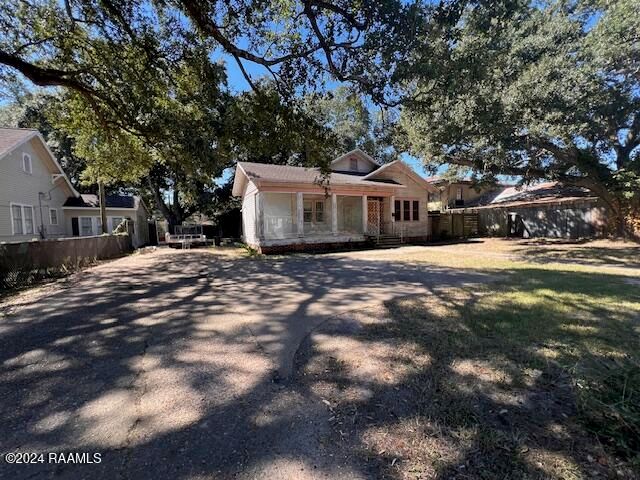 414 E Main Street, Ville Platte, LA 70586